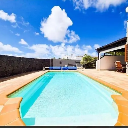 Villa Luxury 4 Bed Central Playa Blanca Playa Blanca (Lanzarote)